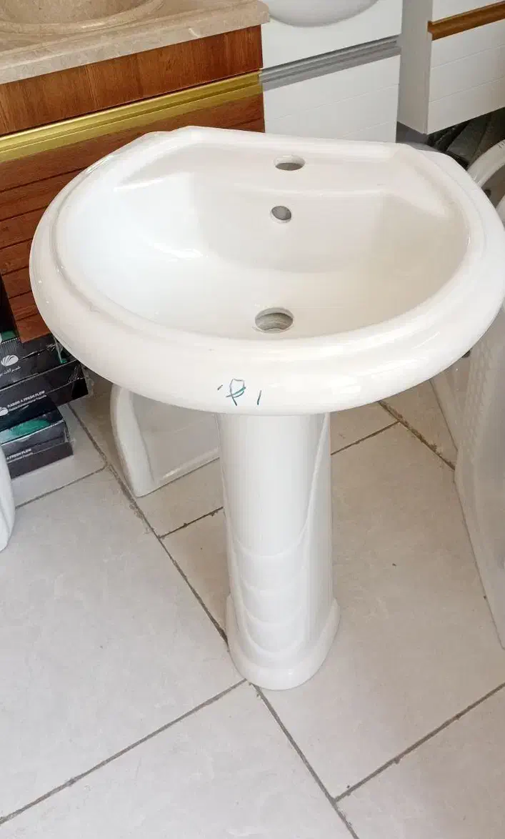 روشویی پایه دار|لوازم سرویس بهداشتی|یزد, |دیوار