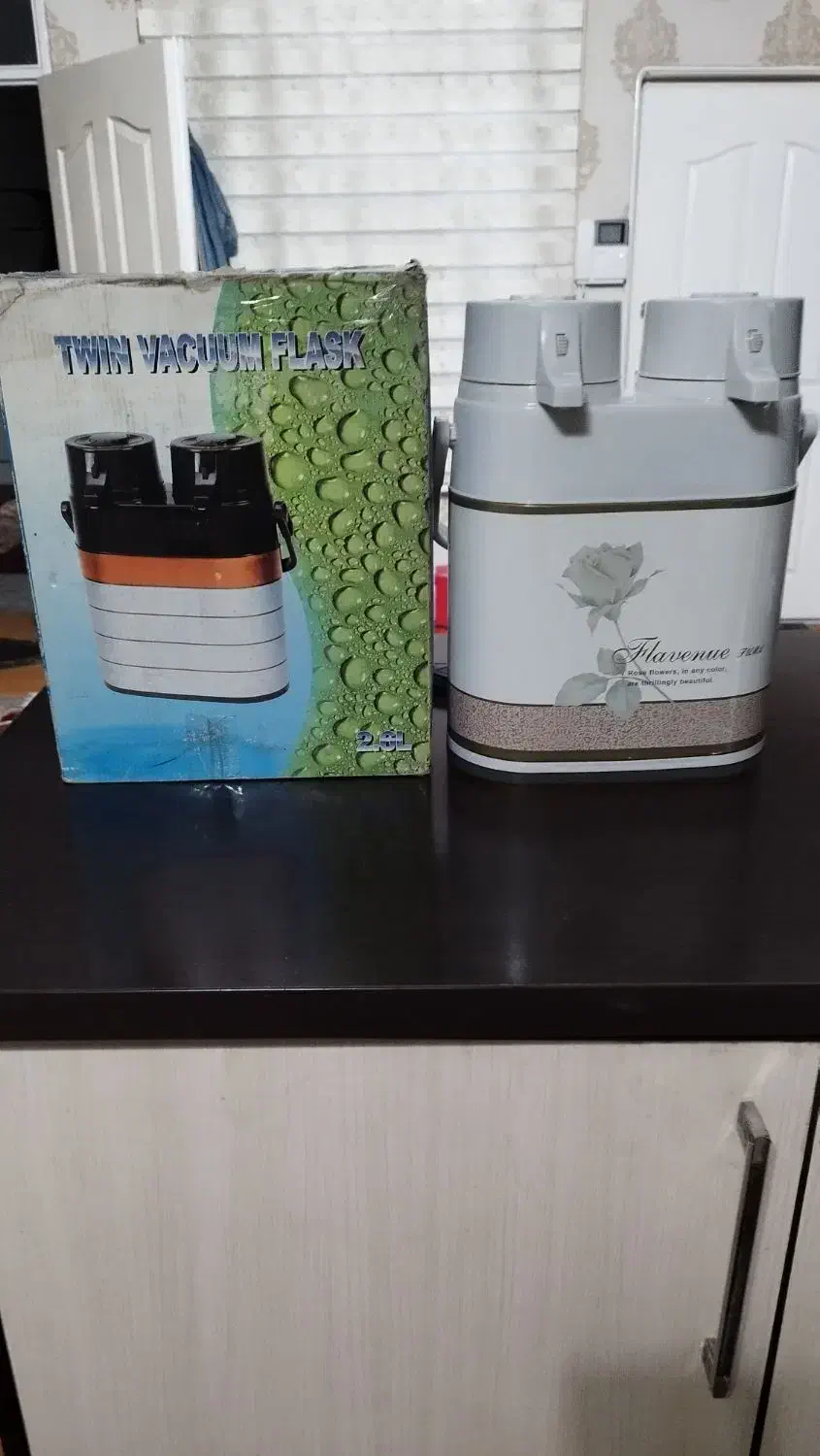 فلاسک دو قلو نو فقط یه بار استفاده شده|قوری، کتری، قهوهساز دستی|تبریز, |دیوار