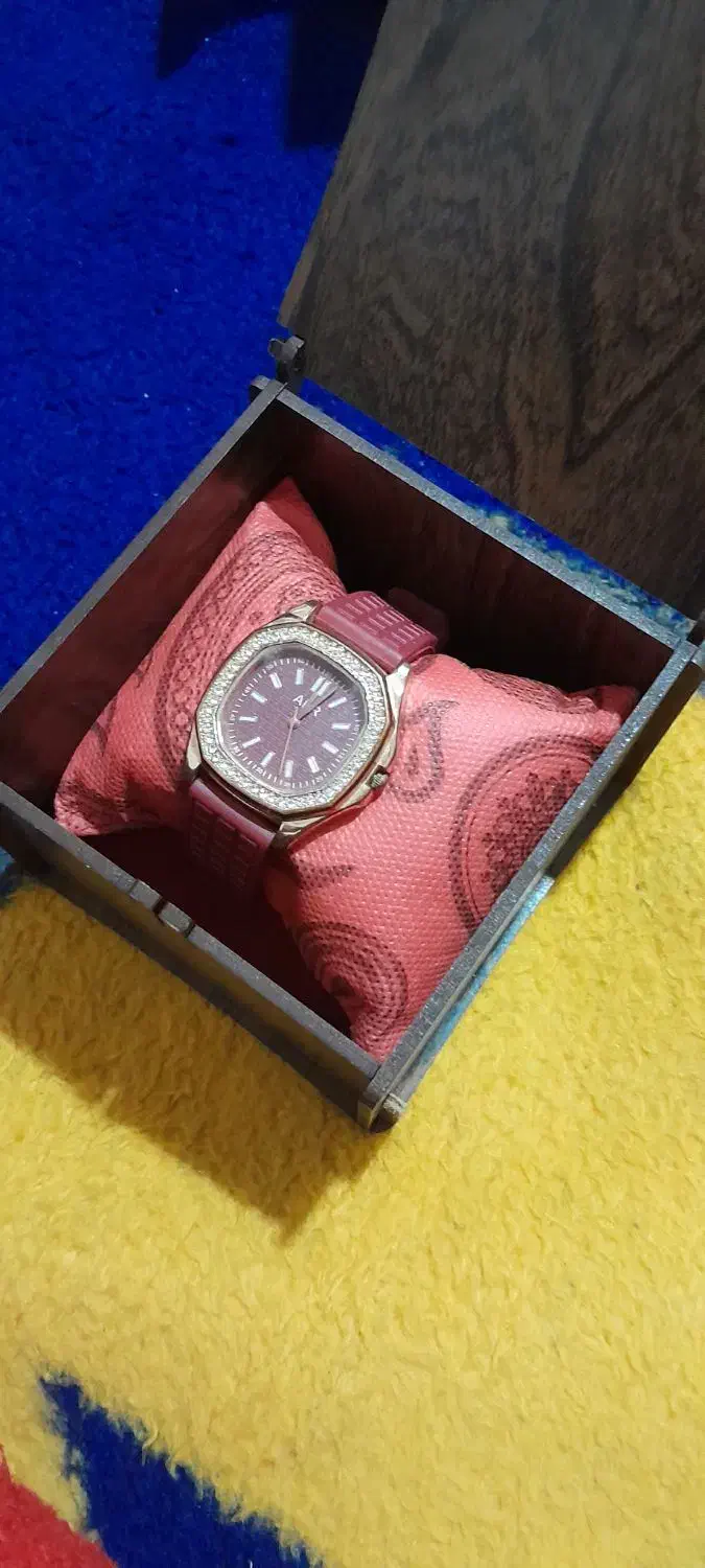 درحد نو|ساعت|شیروان (خراسان), |دیوار