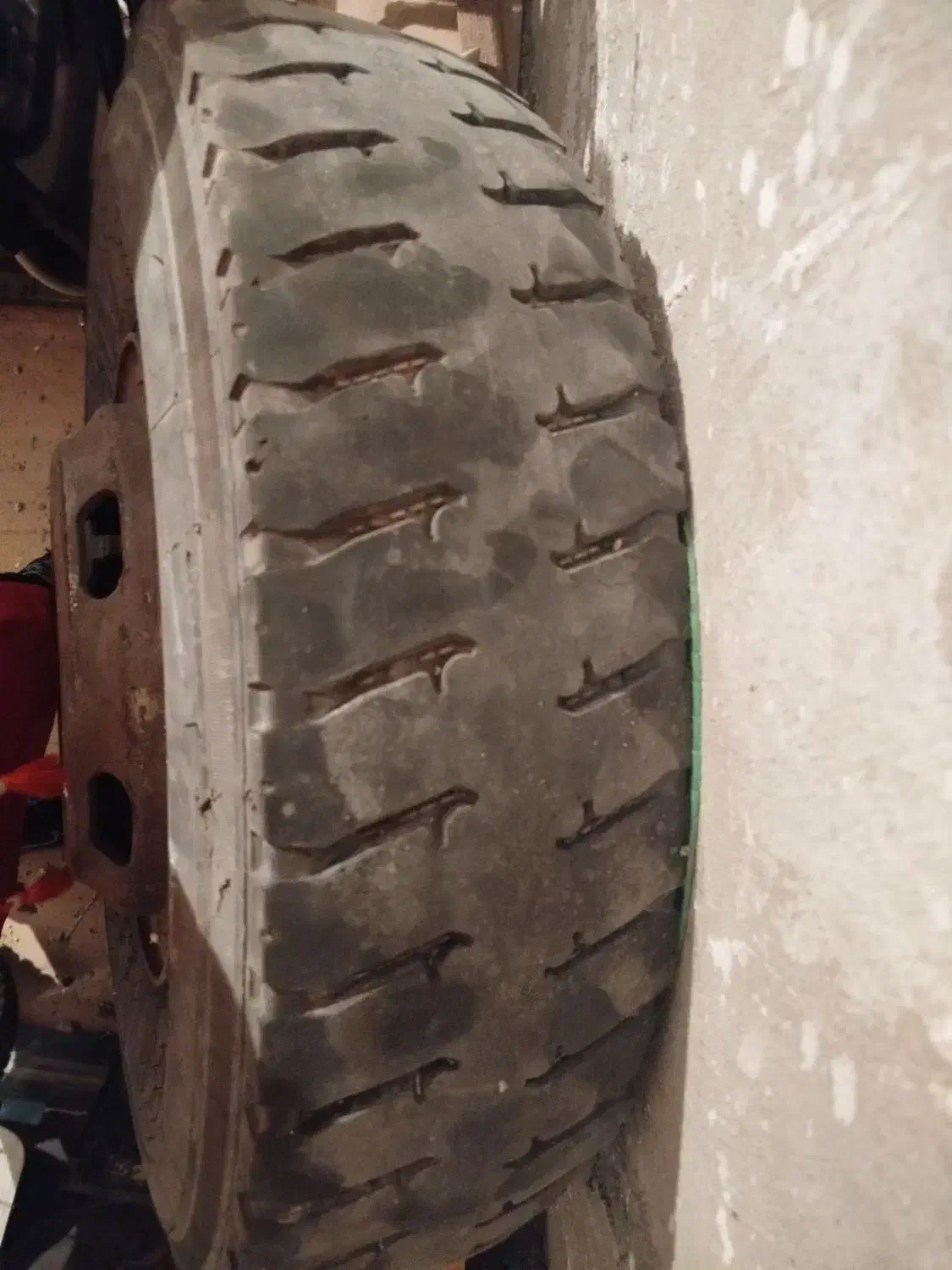 رینگ و لاستیک خاور|قطعات یدکی و لوازم جانبی|آبیک, |دیوار