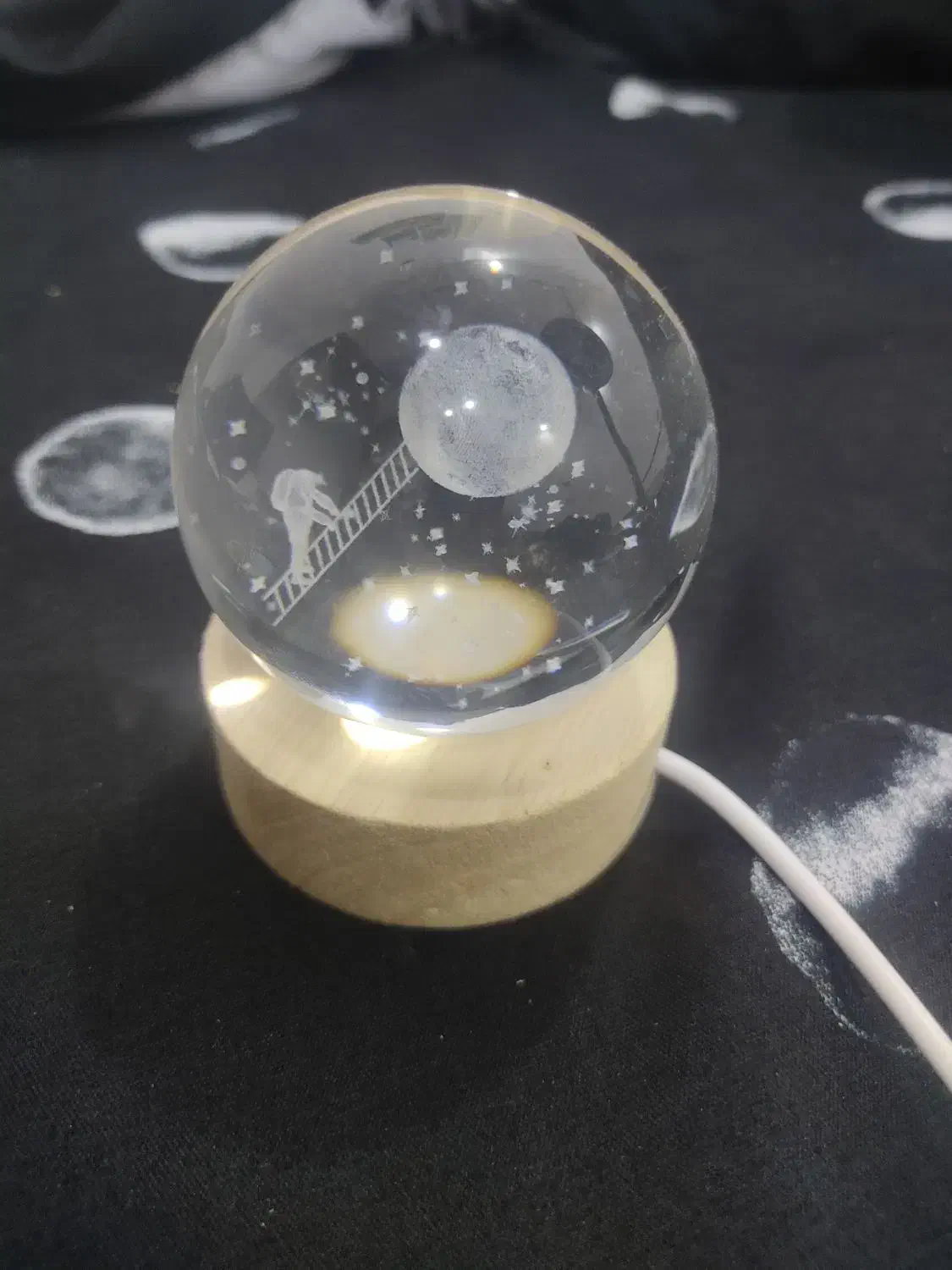 چراغ خواب|چراغ خواب و آباژور|ایلام, |دیوار