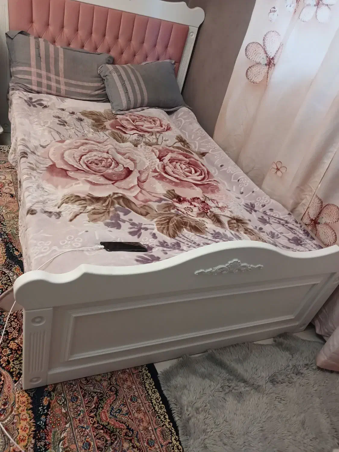 ۱۲۰در۹۰|تخت و سرویس خواب|کرج, حیدرآباد|دیوار