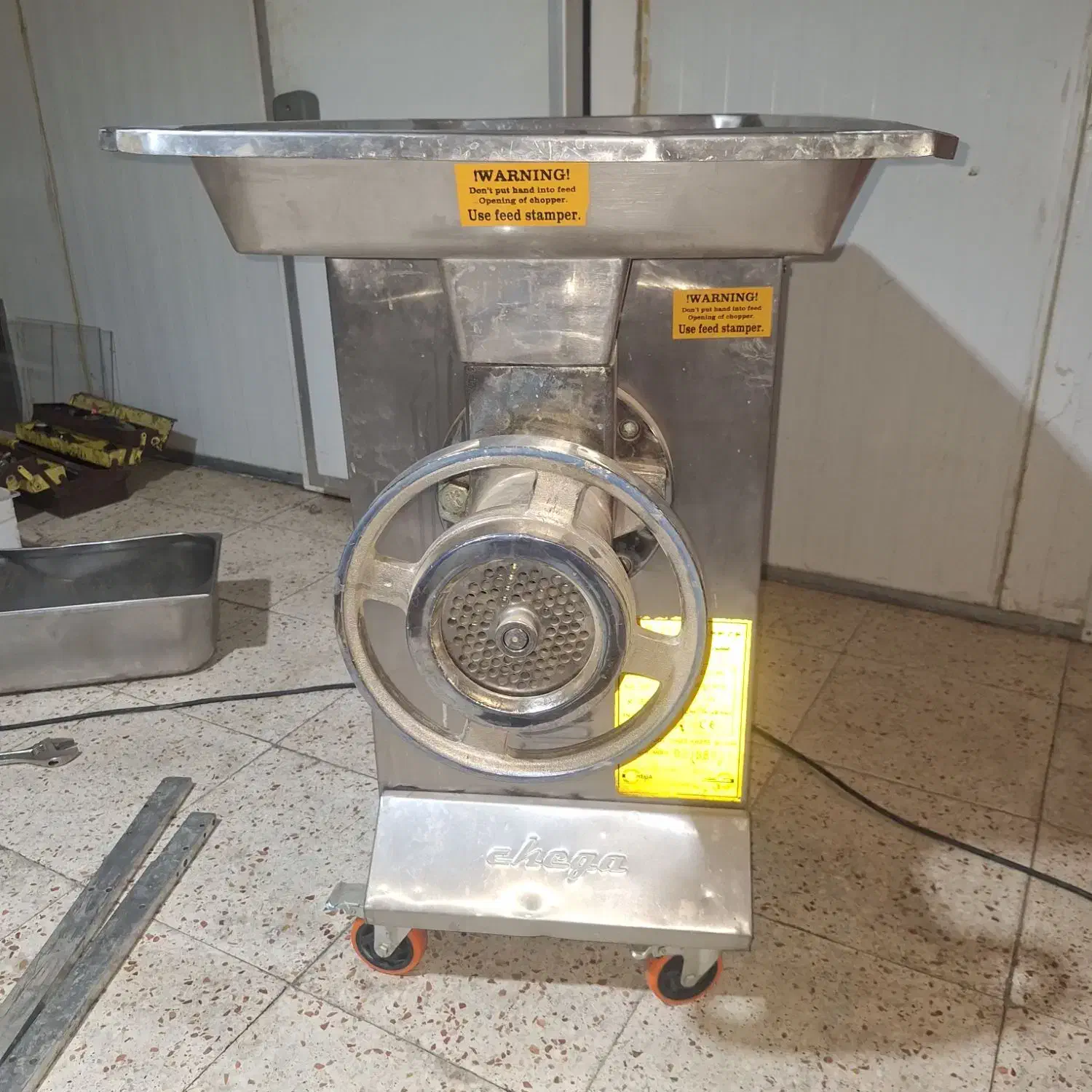 چرخ گوشت چگا اورهال شده|کافیشاپ و رستوران|هشتگرد, شهرک بعثت|دیوار