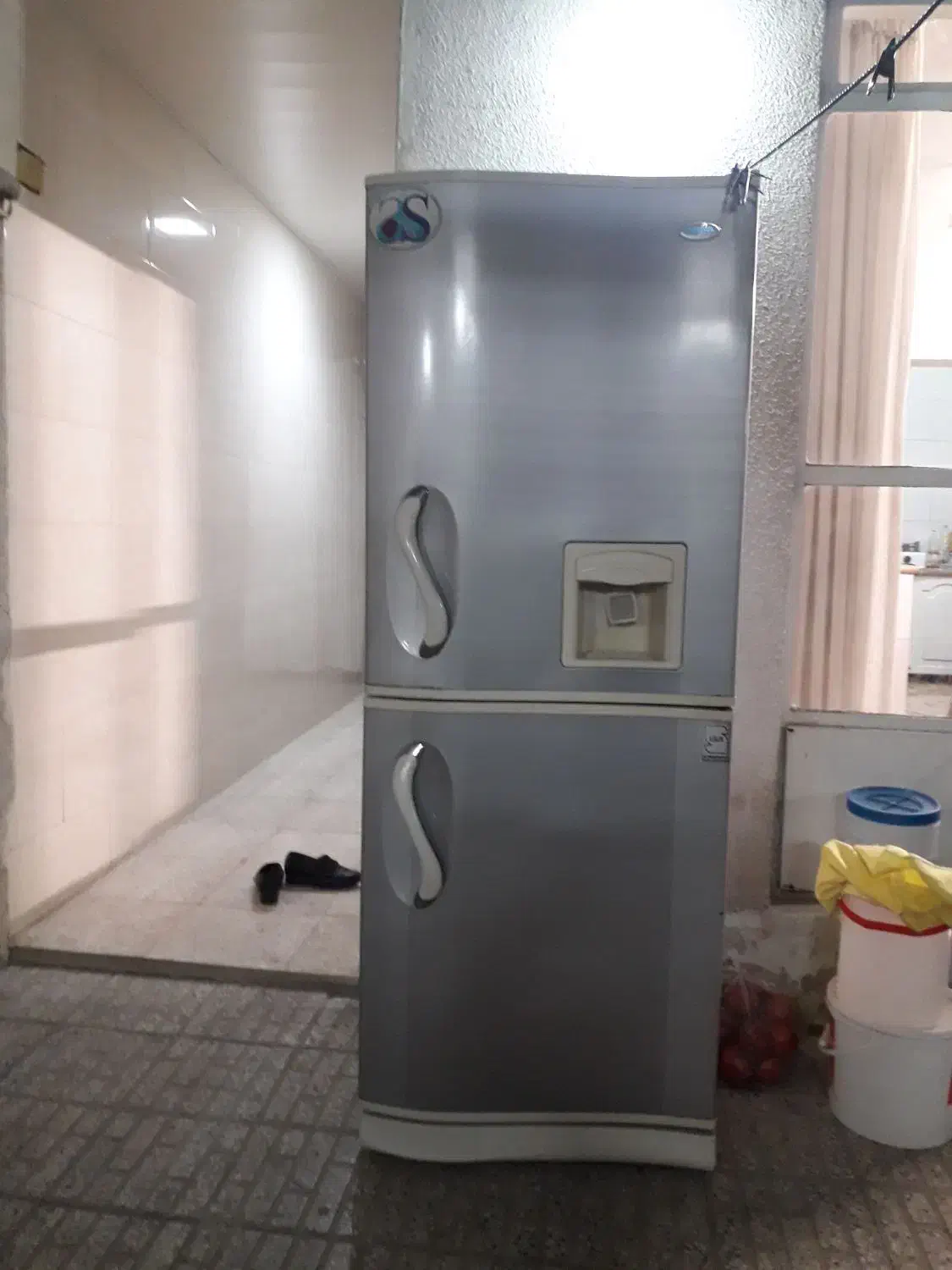 یخچال دو درب سانیا|یخچال و فریزر|اصفهان, تخت فولاد|دیوار