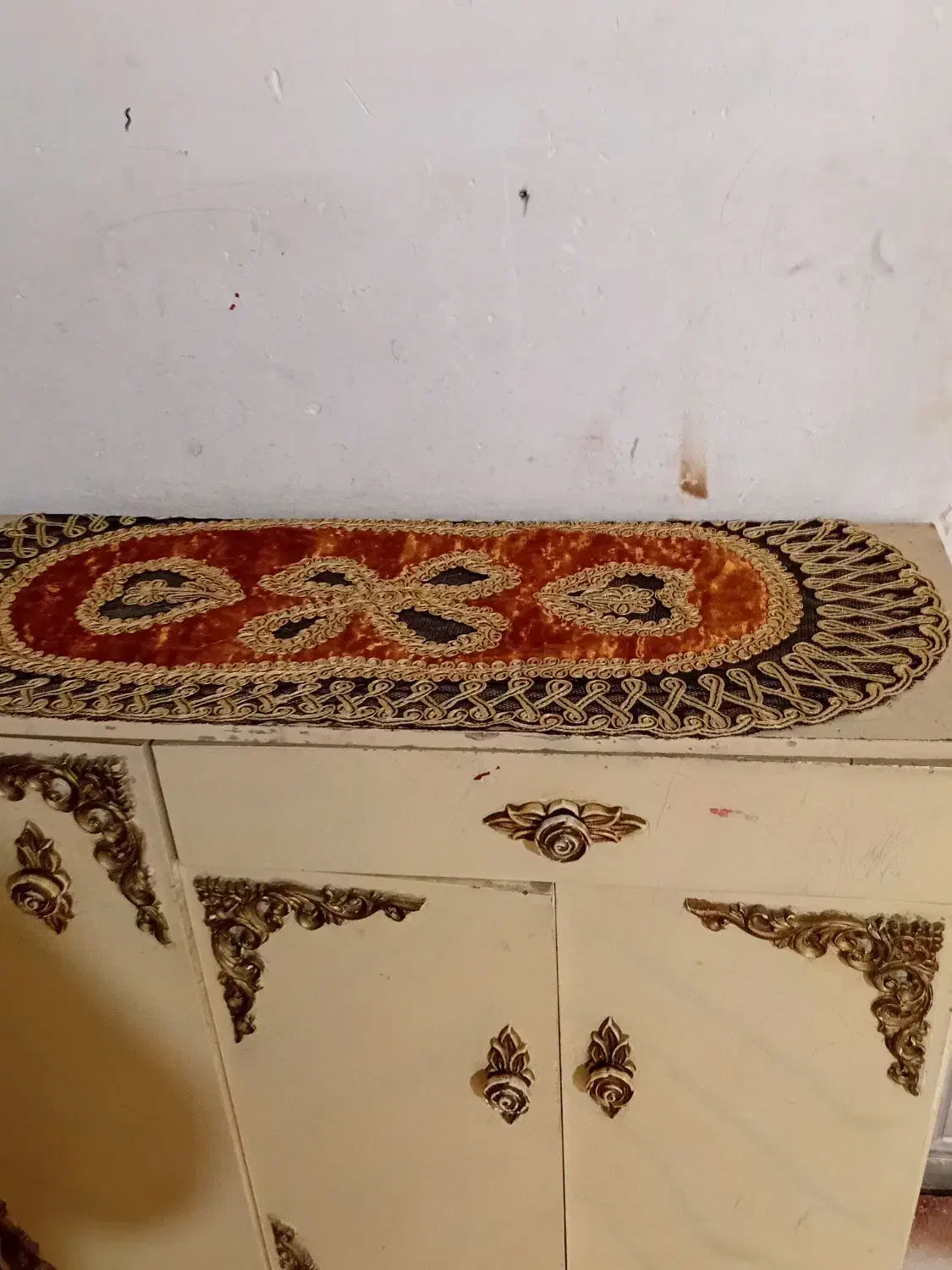 جاکفشی|جاکفشی، کمد، دراور|علیآباد کتول, |دیوار