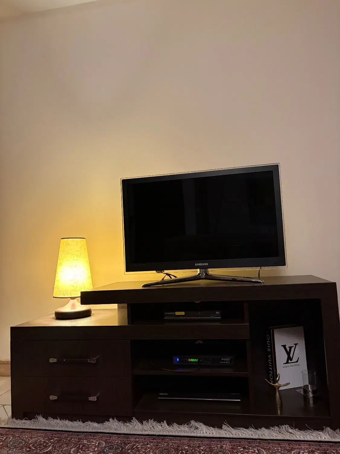 تلویزیون و‌میز تلویزیون|تلویزیون و پروژکتور|تهران, سازمان برنامه جنوبی|دیوار