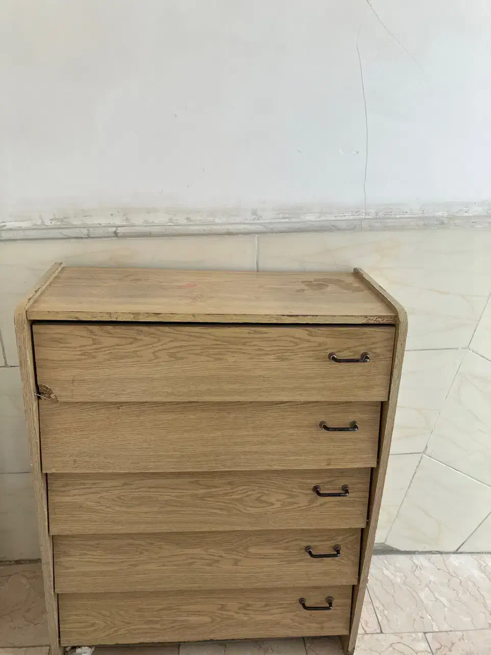 جاکفشی|جاکفشی، کمد، دراور|سمنان, |دیوار