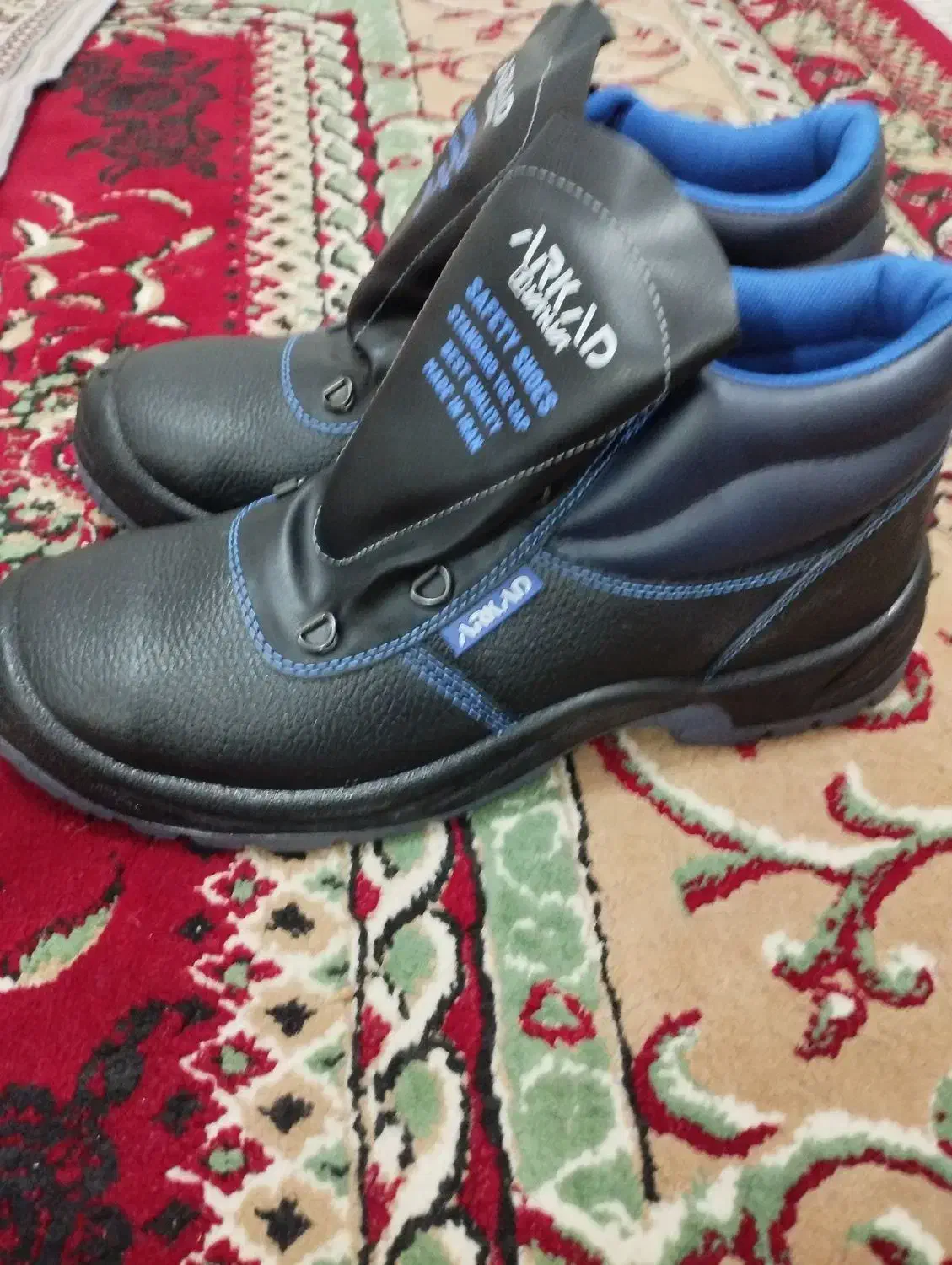 کفش کار ایمنی|کیف، کفش، کمربند|لنجان, |دیوار