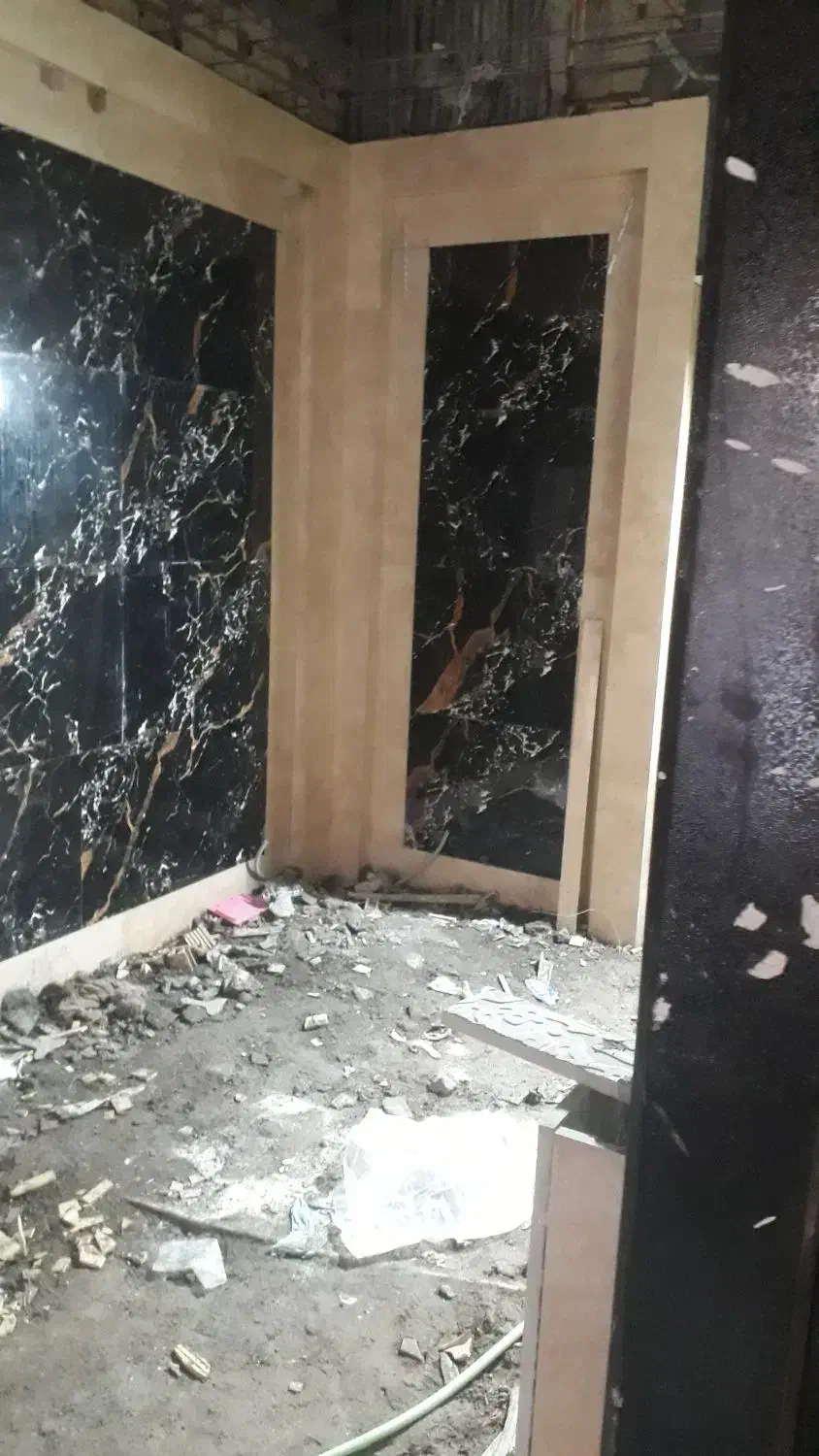 کاشی و سرامیک کاری و اسلب چسبی و لکه گیری|خدمات پیشه و مهارت|ایرانشهر, |دیوار