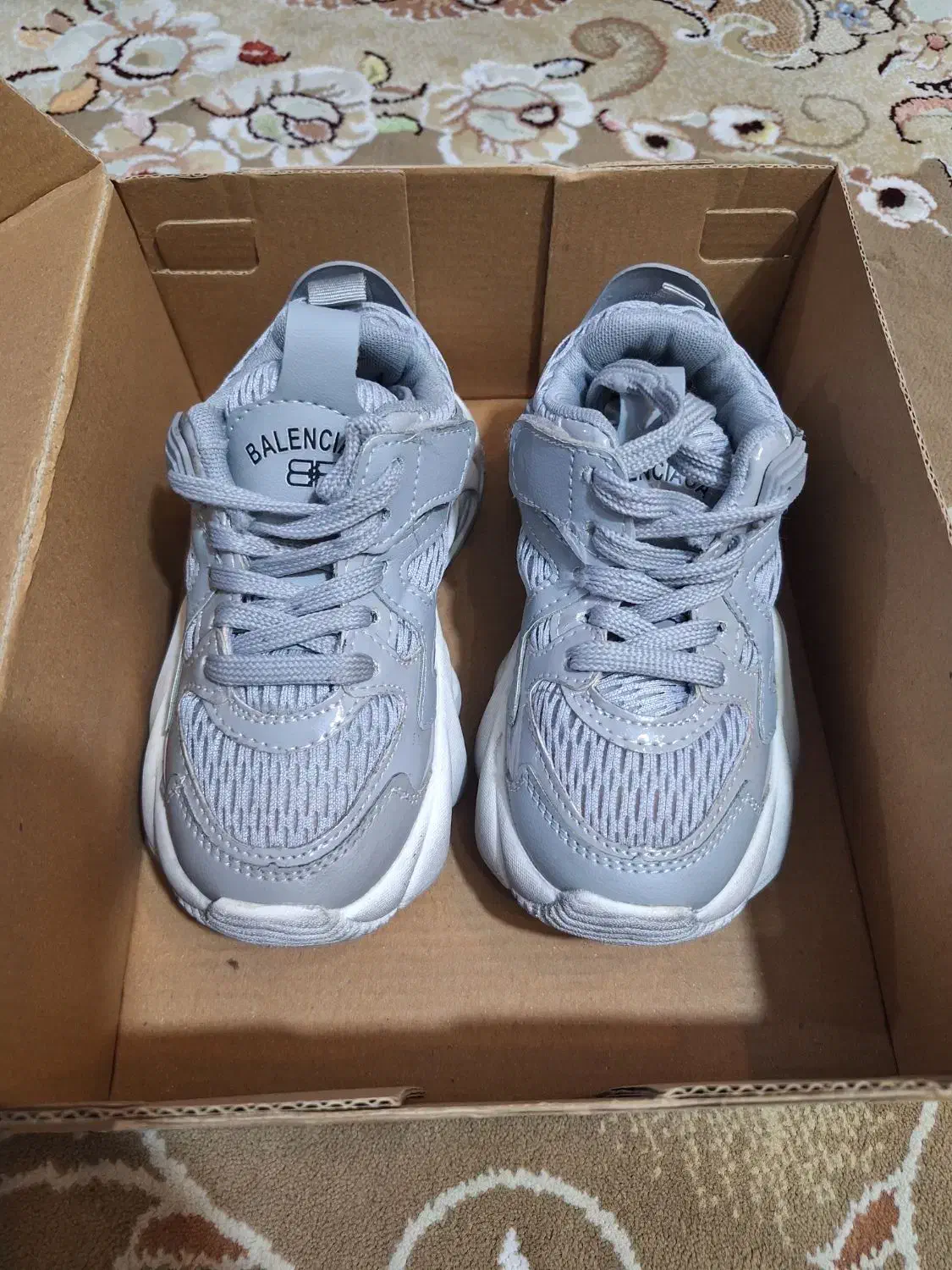 کفش|کفش و لباس بچه|پاکدشت, پاکدشت (مامازند)|دیوار