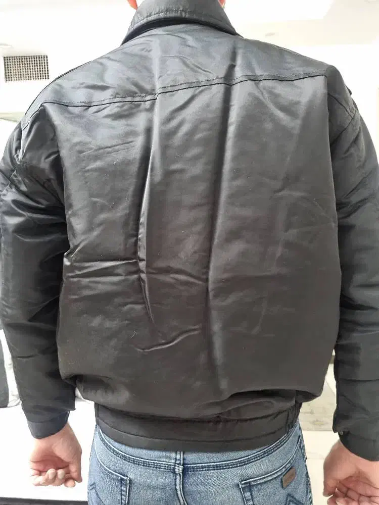 کاپشن - کفش و پلیور سازمانی بدون آرم و علائم|لباس|تهران, امانیه|دیوار