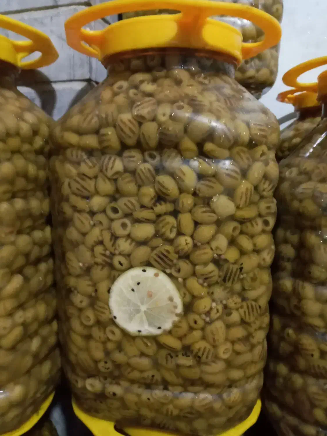 پخش انواع زیتون وترشی خانگی درجه یک|خوردنی و آشامیدنی|تهران, والفجر (افسریه)|دیوار