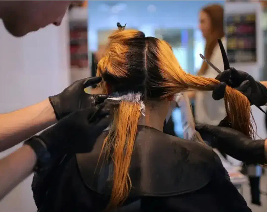 جذب نیروی رنگ کارحرفه ای و ناخنکاردرسالن لاکچری|استخدام درمانی، زیبایی، بهداشتی|جهرم, |دیوار