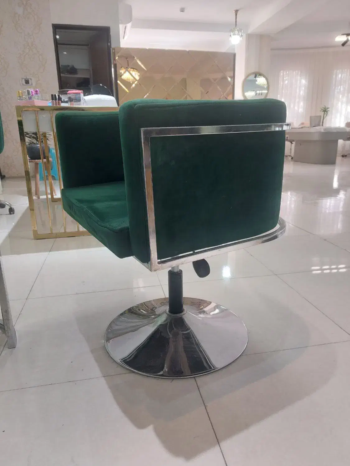 میز ناخنکار|آرایشگاه و سالن‌های زیبایی|محمدشهر, محمدشهر|دیوار