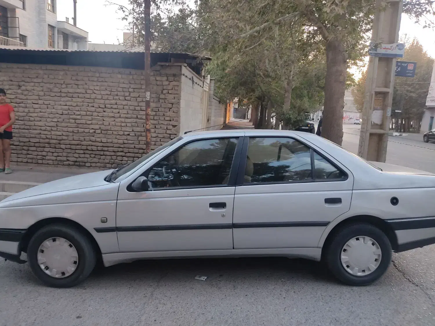 پژو 405نقره ای مدل 88|خودرو سواری و وانت|هشتگرد, هشتگرد قدیم|دیوار