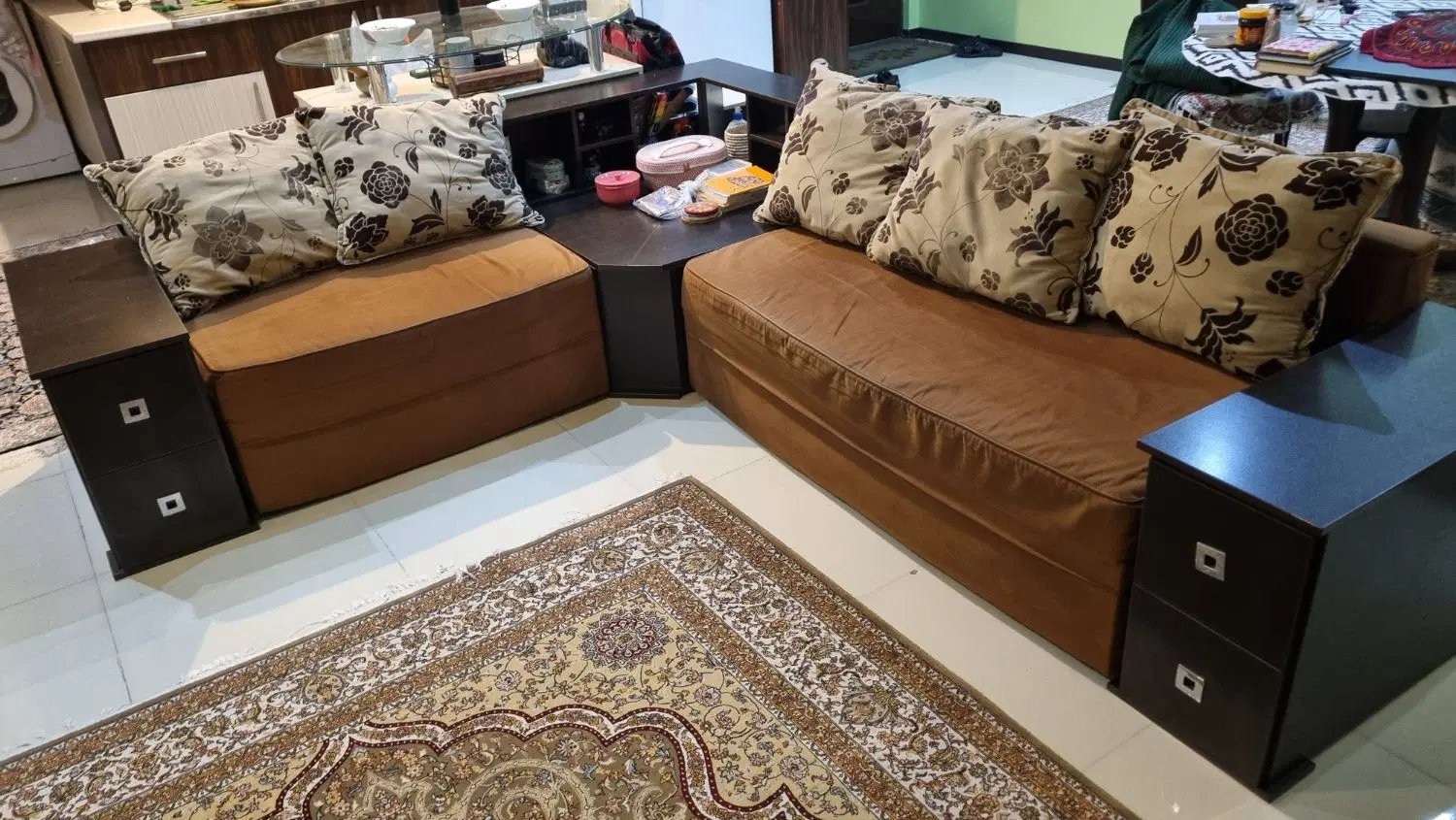 مبل راحتی ال به همراه کشو و میز وسط جا دار|مبلمان خانگی و میز عسلی|تهران, دانشگاه شریف|دیوار