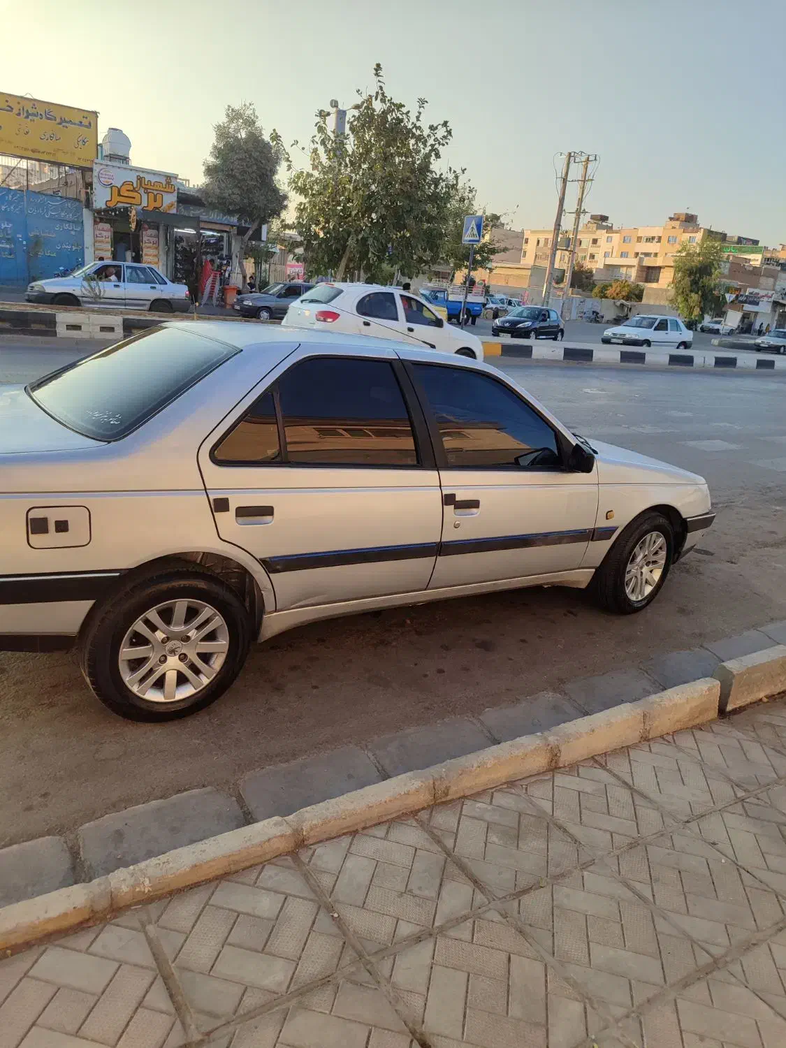 405 فابریک|خودرو سواری و وانت|شیراز, عادل آباد|دیوار