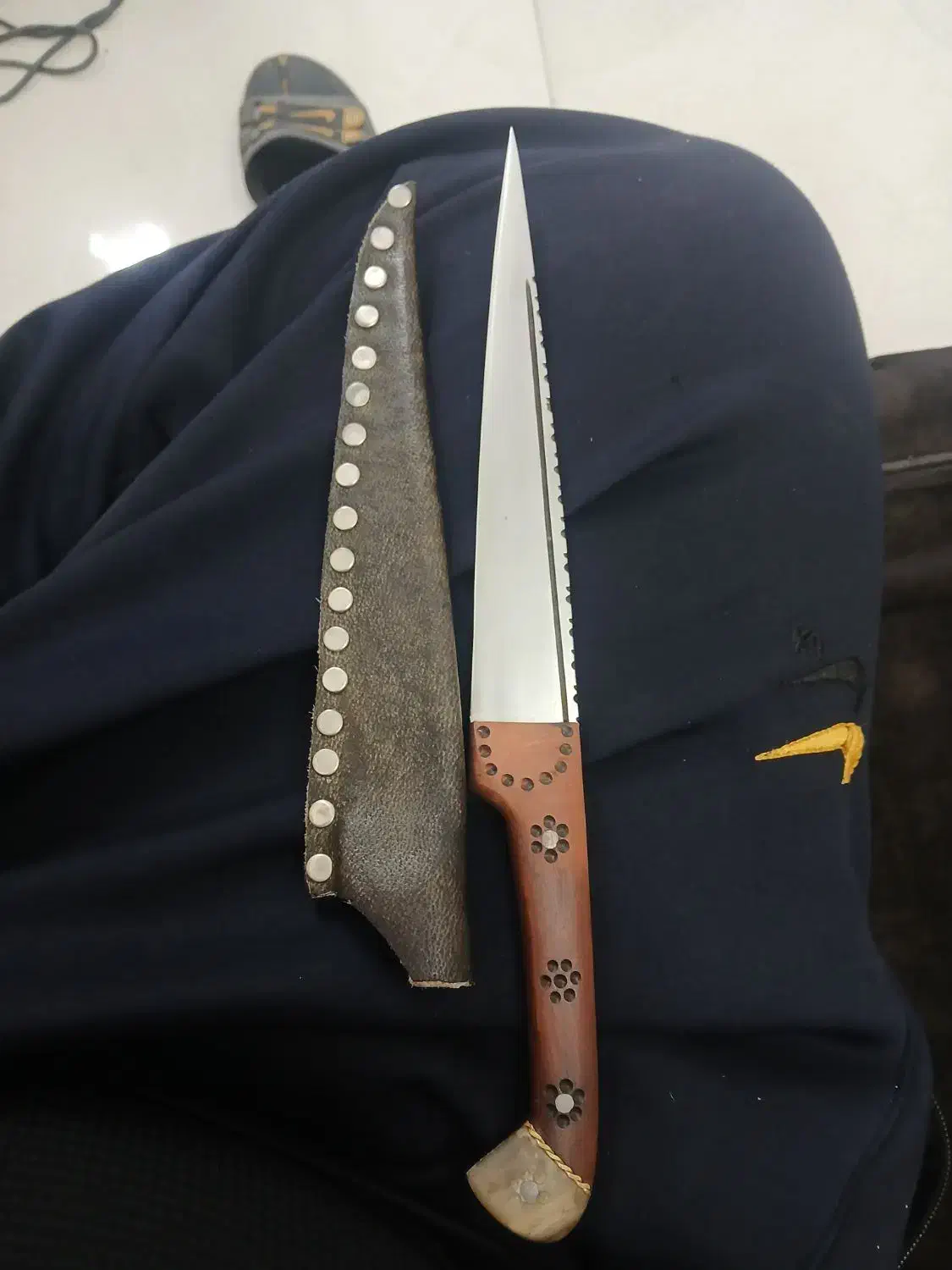 چاقو کلکسیونی|کلکسیون اشیاء عتیقه|پیشوا, |دیوار