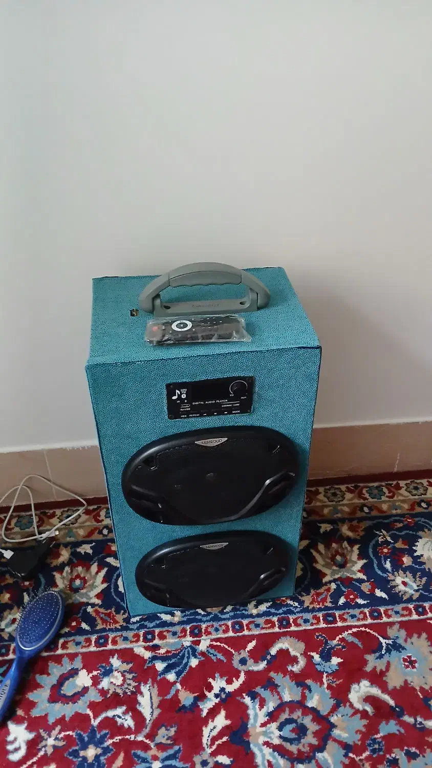 یک عدد اسپیکر دست ساز|پخش‌کننده همراه|اراک, |دیوار