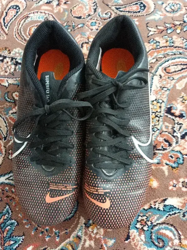 کفش چمن شیک|کیف، کفش، کمربند|سبزوار, شرق کال جنوبی (شمس آبادی)|دیوار