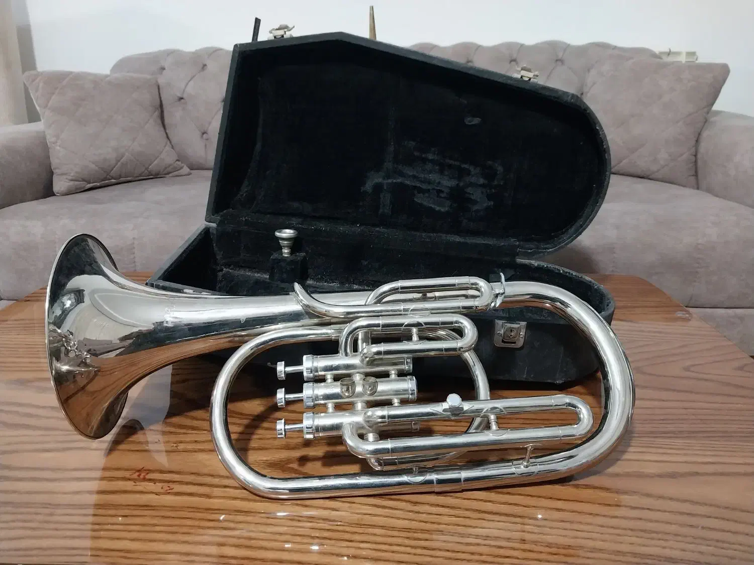 ساز بادی ترومپت هورن انگلیسی برنجی آنتیک عتیقه|سازهای بادی|مشهد, شهرک لشکر (شهرک غرب)|دیوار