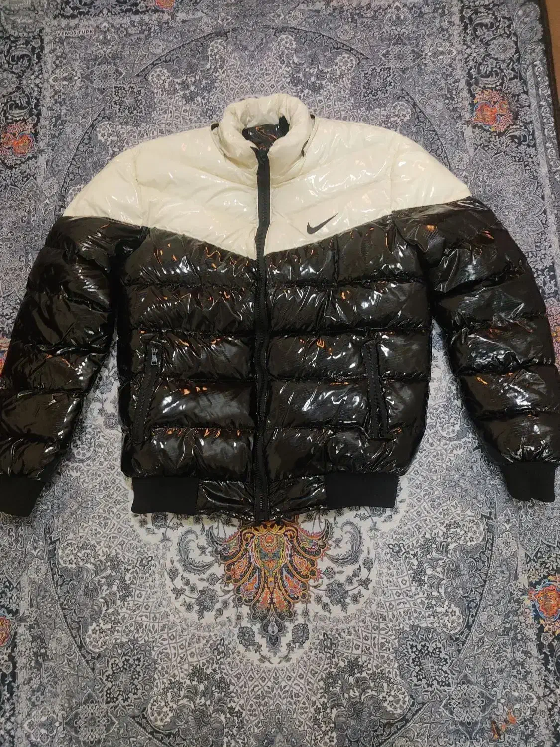 کاپشن نایک|لباس|فرخشهر, |دیوار