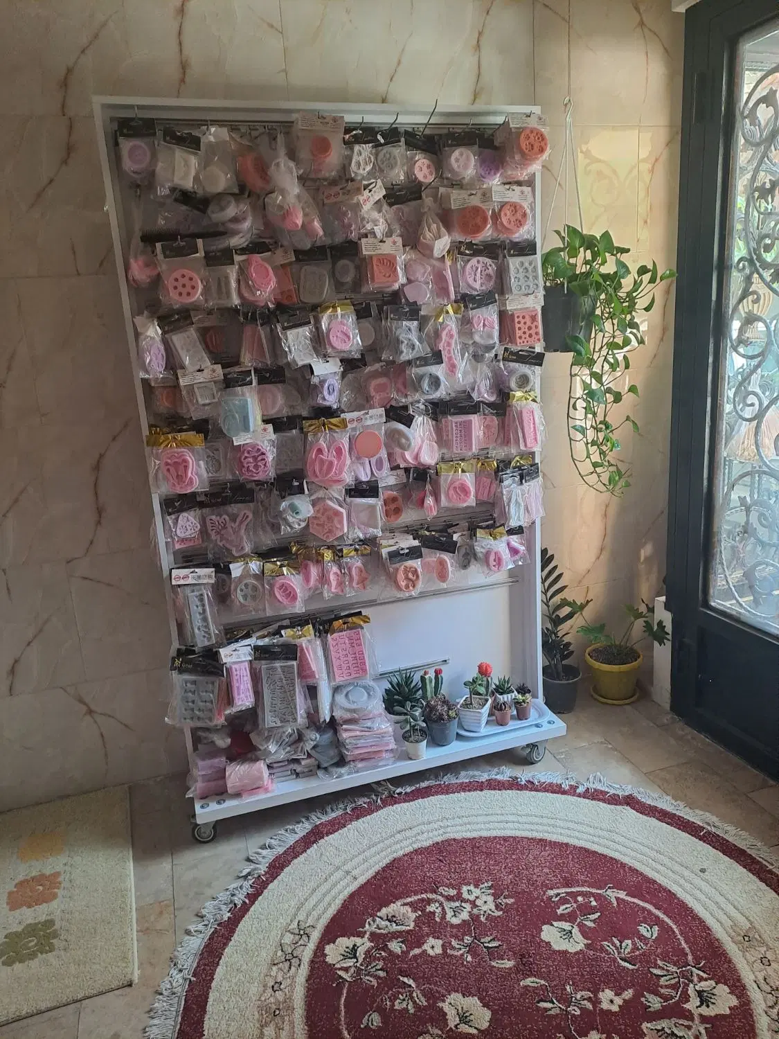 رگال|کتابخانه، شلف، قفسه‌های دیواری|مشهد, طبرسی شمالی|دیوار