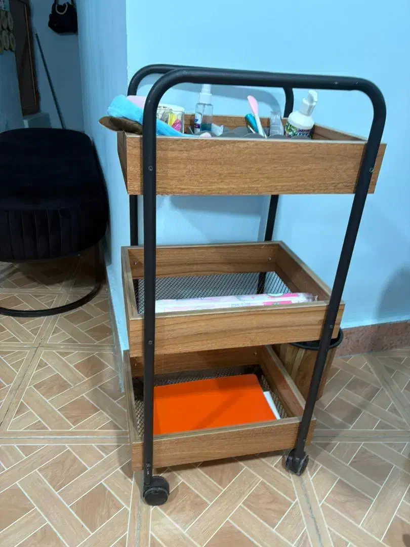 تجهیزات ارایشگاه|آرایشگاه و سالنهای زیبایی|زنجان, |دیوار