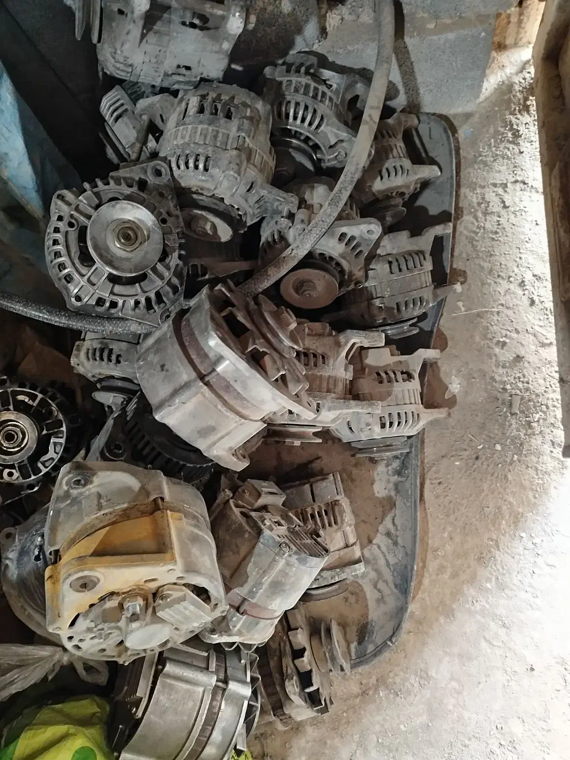 اوراقی خودرو لوازم استوک و خدمات جایگزینی|قطعات یدکی و لوازم جانبی|اصفهان, گیان|دیوار