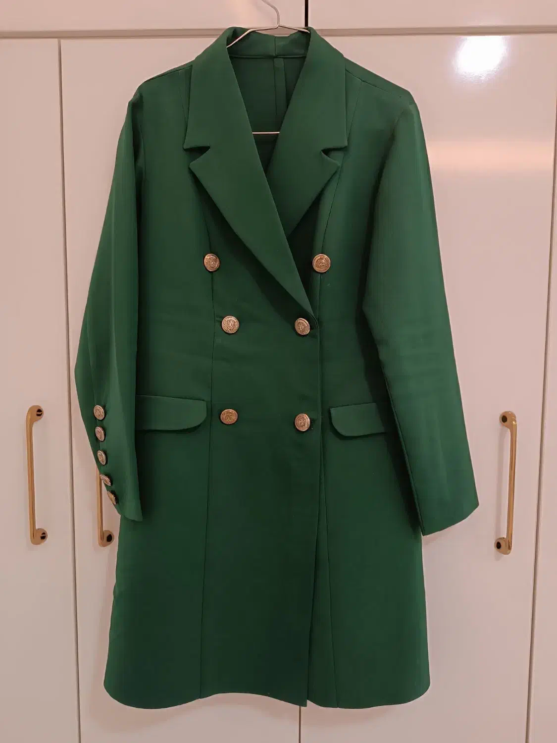 مانتو کتی|لباس|قائن, |دیوار