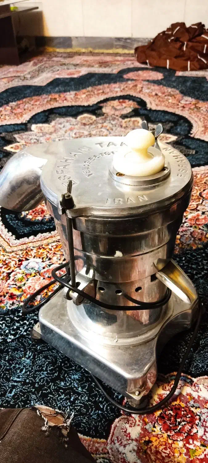 آبمیوه گیری صنعتی خونگی|آبمیوه‌گیر و آب‌مرکبات‌گیر|قم, انسجام|دیوار