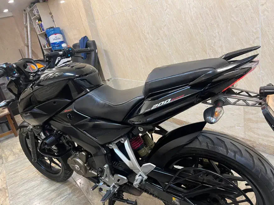 ns 200مدل ۹۳|موتورسیکلت|تهران, آذربایجان|دیوار