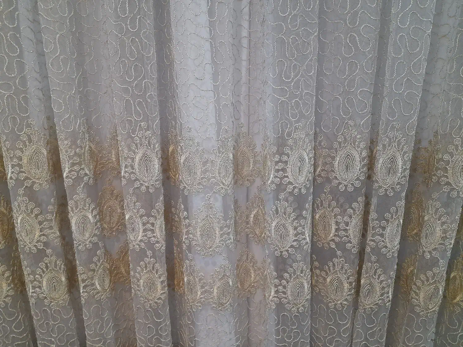 پرده|پرده، رانر، رومیزی|ری, سیزده آبان|دیوار