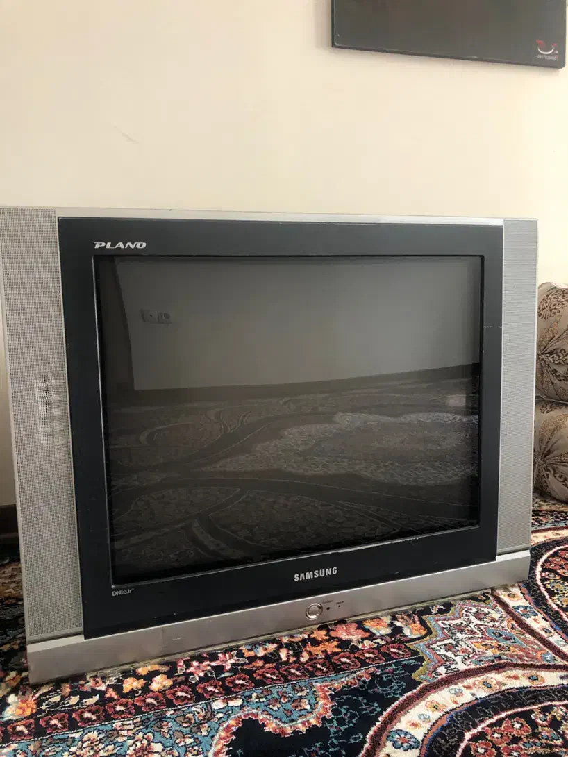 تلوزیون|تلویزیون و پروژکتور|شیراز, شهرک گلدشت حافظ|دیوار