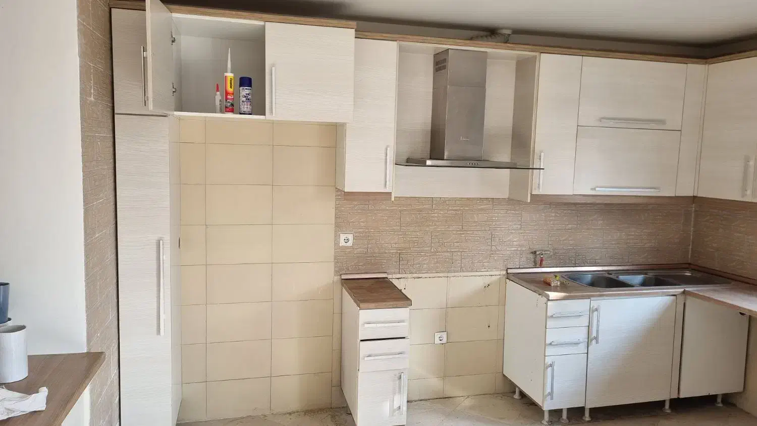 ۱۶ متر کابینت ام دی اف کیفیت بالا|مصالح و تجهیزات ساختمان|تهران, سلسبیل جنوبی|دیوار