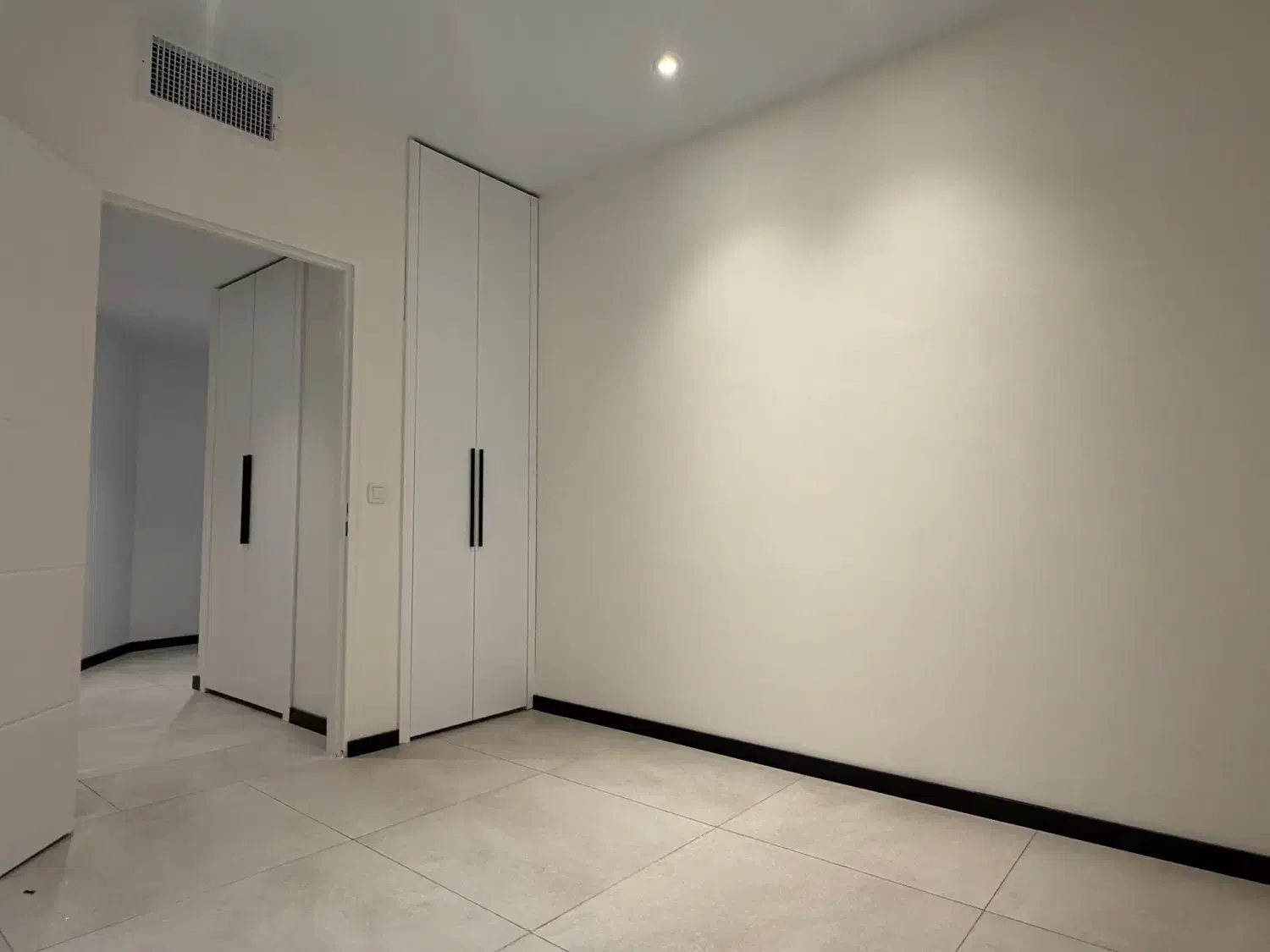 نیاوران/۱۶۰ متر ۳ خواب/تک واحدی/کلید نخورده