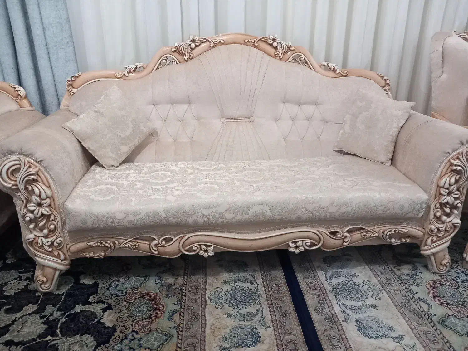 مبل سلطنتی|مبلمان خانگی و میز عسلی|باخزر, |دیوار