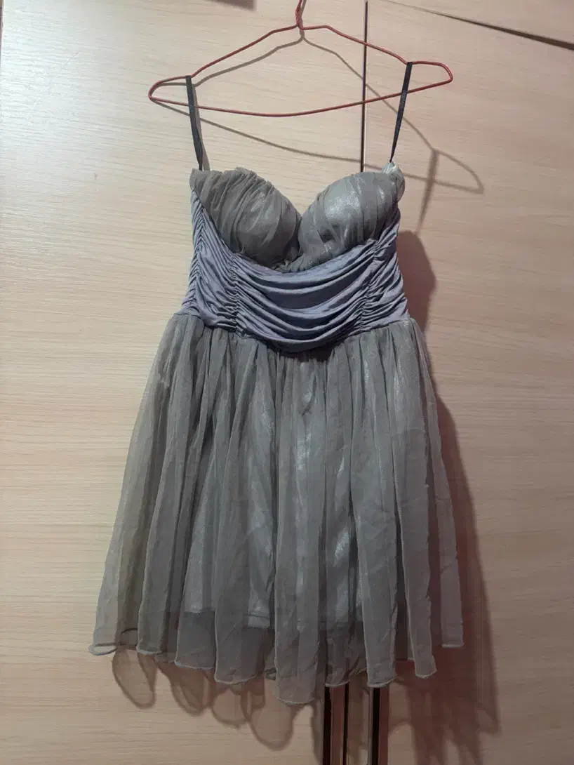 پیراهن دکلته مجلسی دخترانه|لباس|تهران, درختی|دیوار