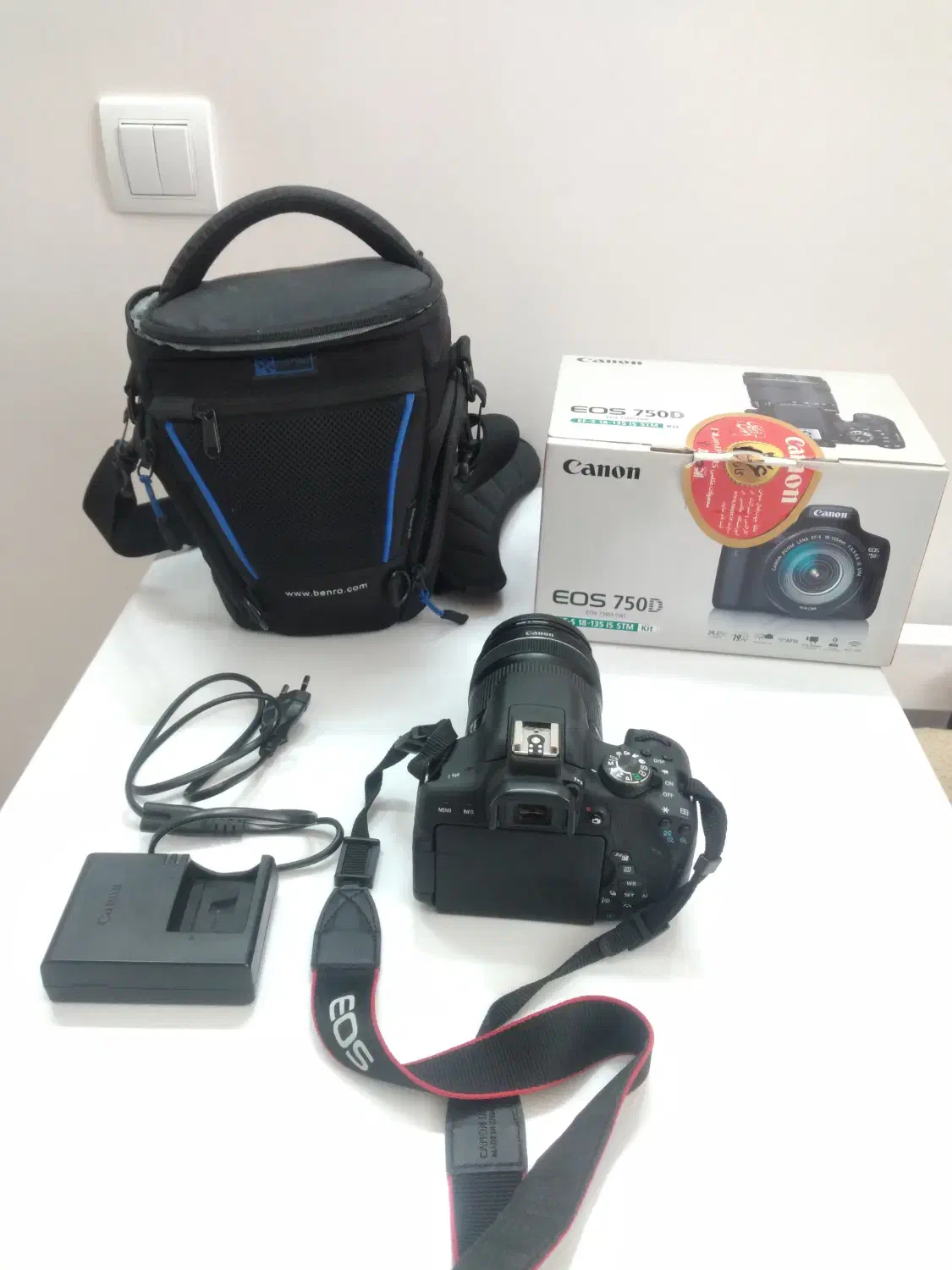 دوربین canon750D بالنز18-135|دوربین عکاسی و فیلم‌برداری|خمینی‌شهر, |دیوار