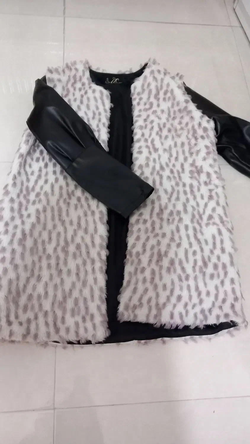 تعدادی لباس آکبند و نو|لباس|ارومیه, |دیوار