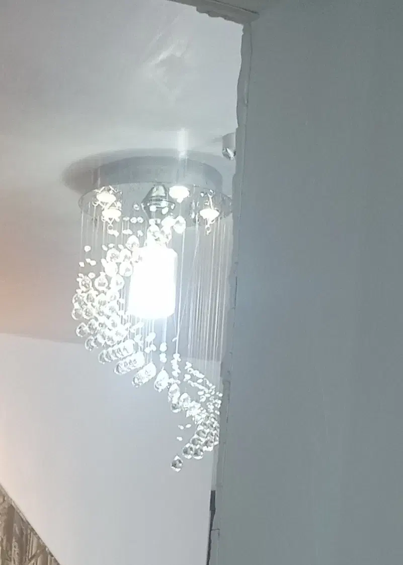 لوستر شیک کریستالی|لوستر و چراغ آویز|شاهینشهر, نظامی|دیوار
