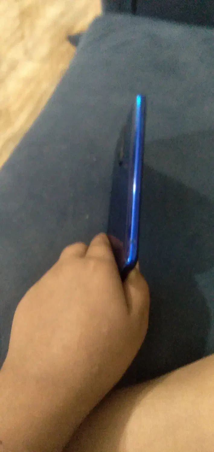 گوشی|موبایل|سرخنکلاته, |دیوار