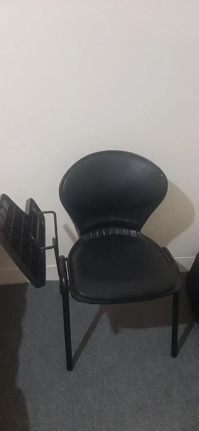 صندلی دسته دار|صندلی و نیمکت|شیراز, غدیر جنوبی|دیوار