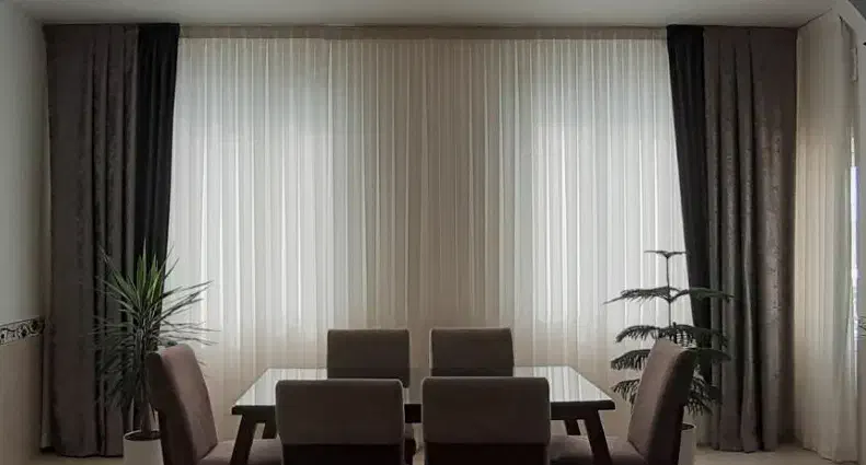 قروش پرده در حد نو.یک سال نصب بوده|پرده، رانر، رومیزی|بوئین زهرا, |دیوار