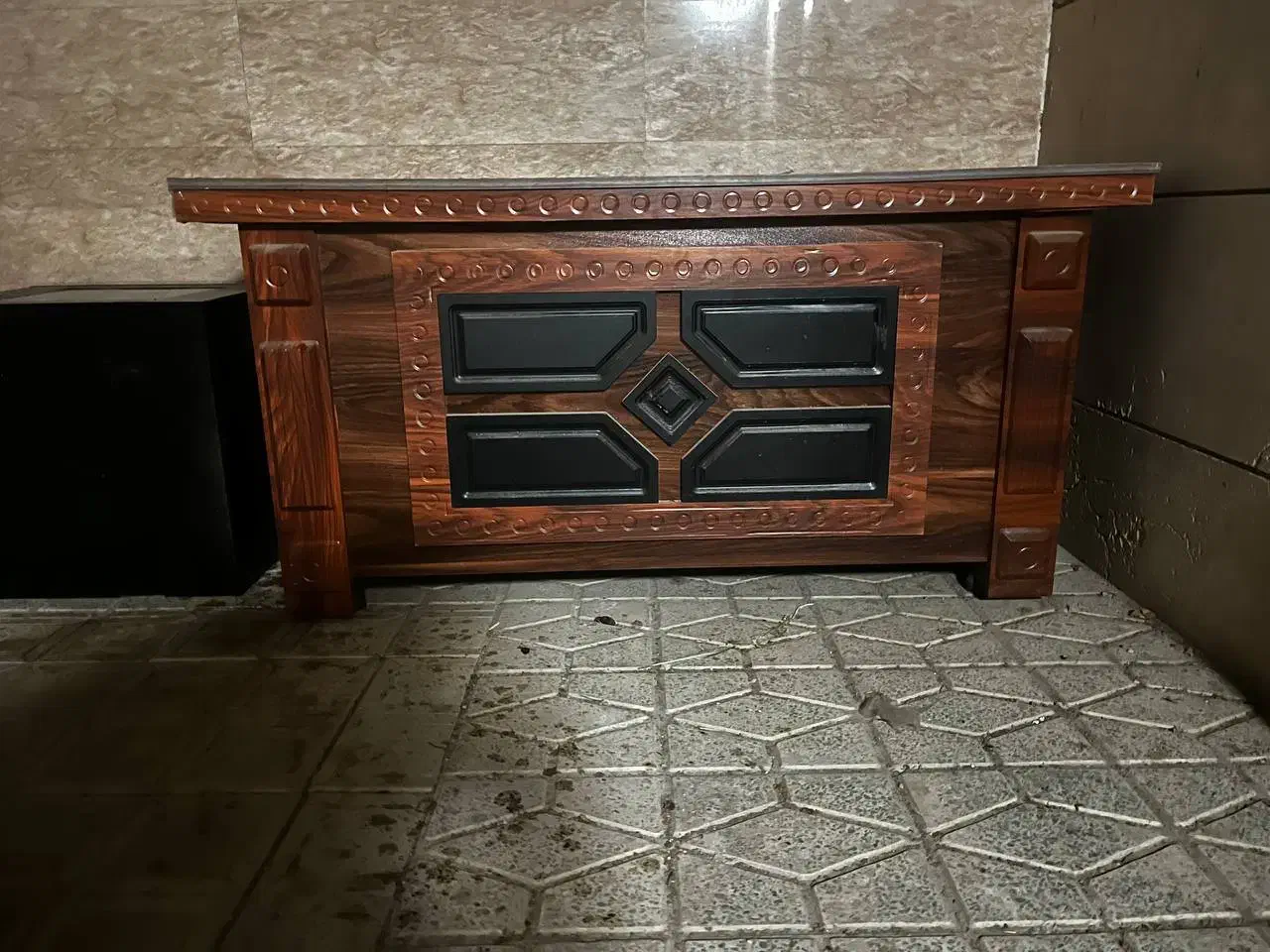 میز کار|میز تحریر و کامپیوتر|دماوند, گیلاوند|دیوار