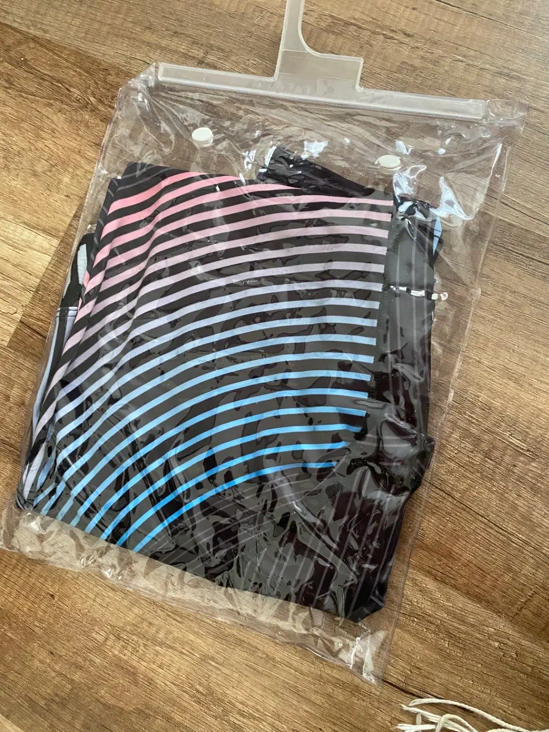 لگ ورزشی کاملا نو|لباس|ابهر, |دیوار