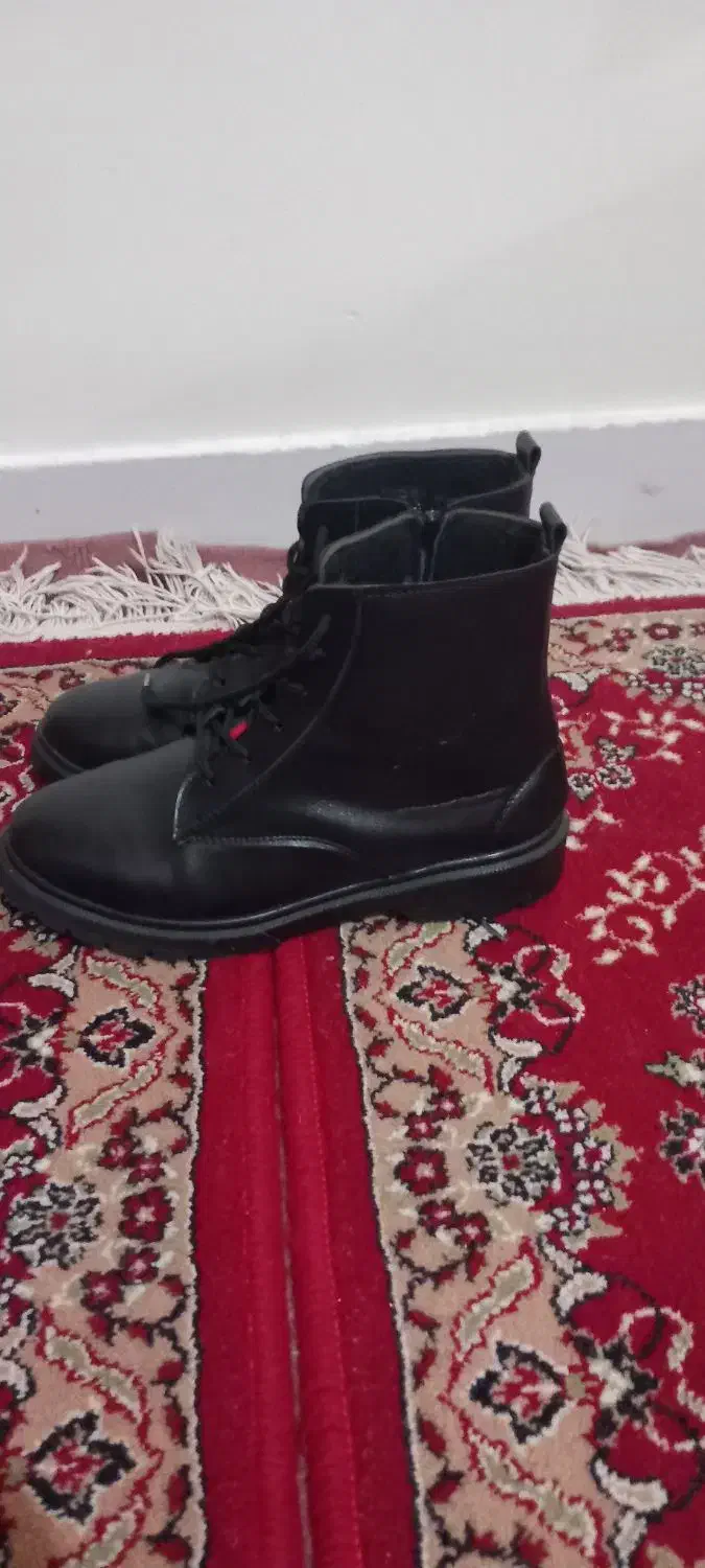نیم بوت دخترانه و زنانه سایز ۴۰|کیف، کفش، کمربند|منجوان, |دیوار