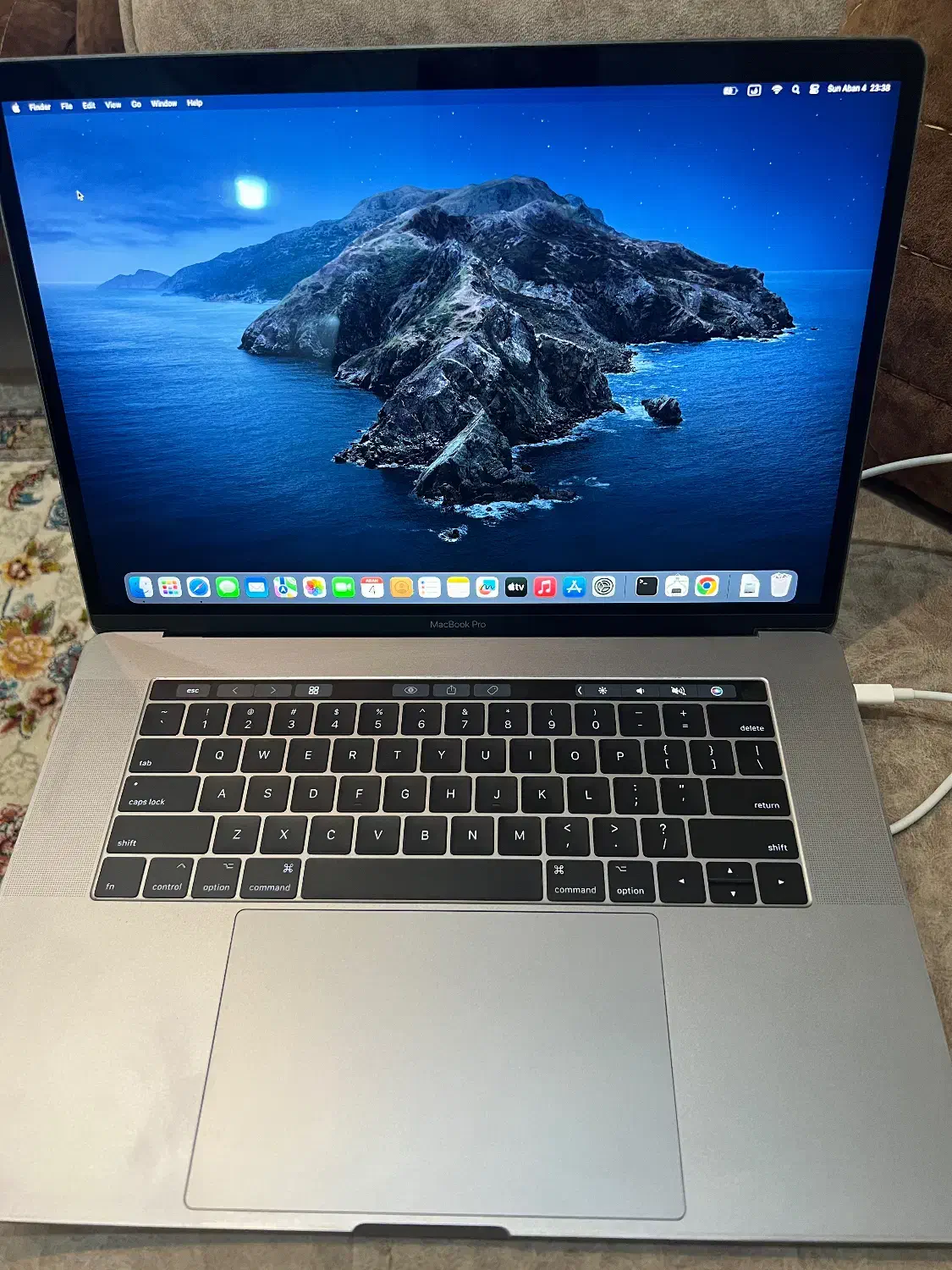 مکبوک پرو ۱۵ اینچ ۲۰۱۷ / i7 / رم 16/ ۲ گرافیک AMD|رایانه همراه|ساری, |دیوار