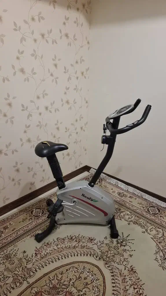 دوچرخه ثابت برند house fit|تجهیزات ورزشی|فردیس, فردیس|دیوار