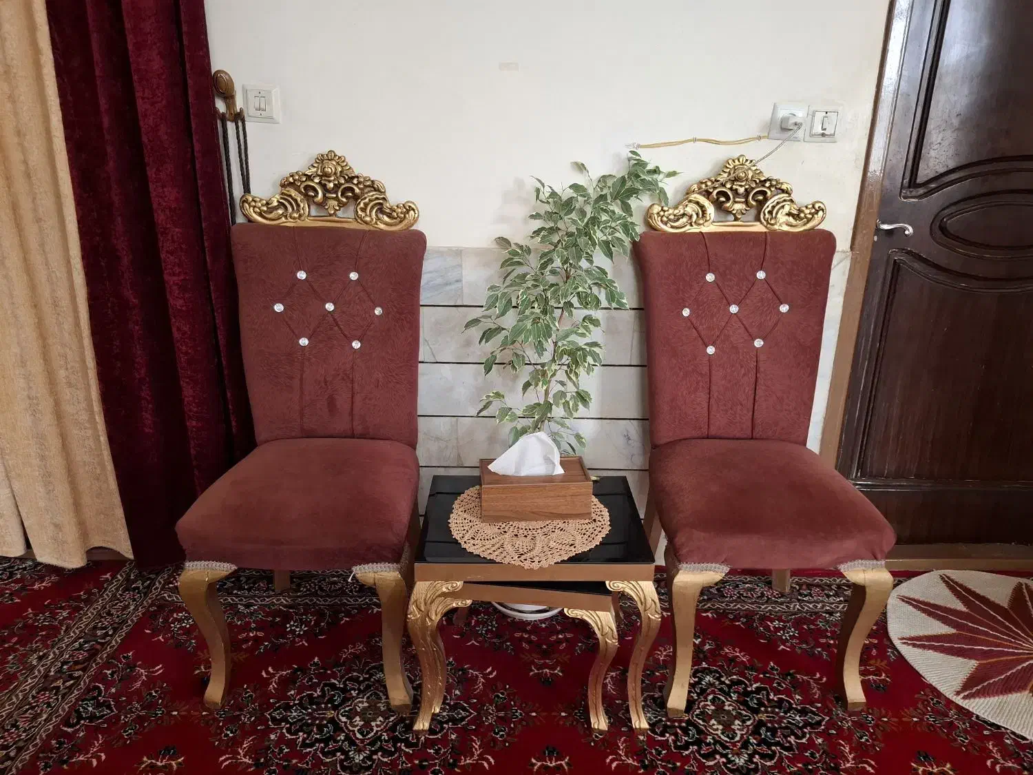 مبل|مبلمان خانگی و میز عسلی|سده (خراسان جنوبی), |دیوار